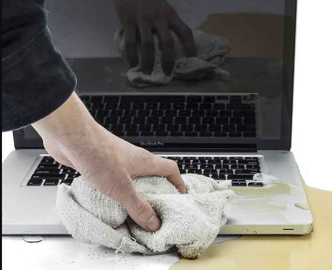 MacBook Water Damage Repair: DIY vs. Professional Services
