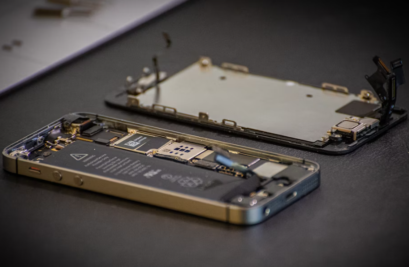 Ensuring Timely iPhone Fixes in Los Angeles: Protecting Your Phone from Serious Damage