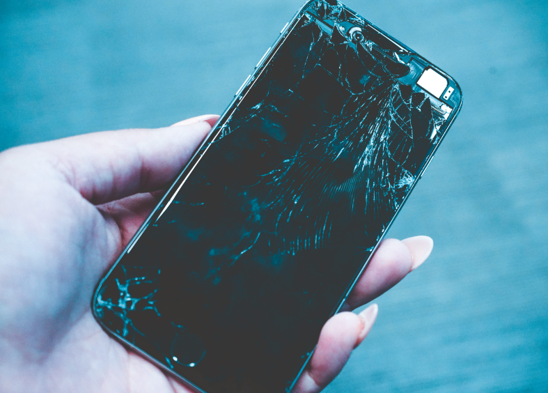 When to Visit a Mobile Screen Repair Shop in Orange County