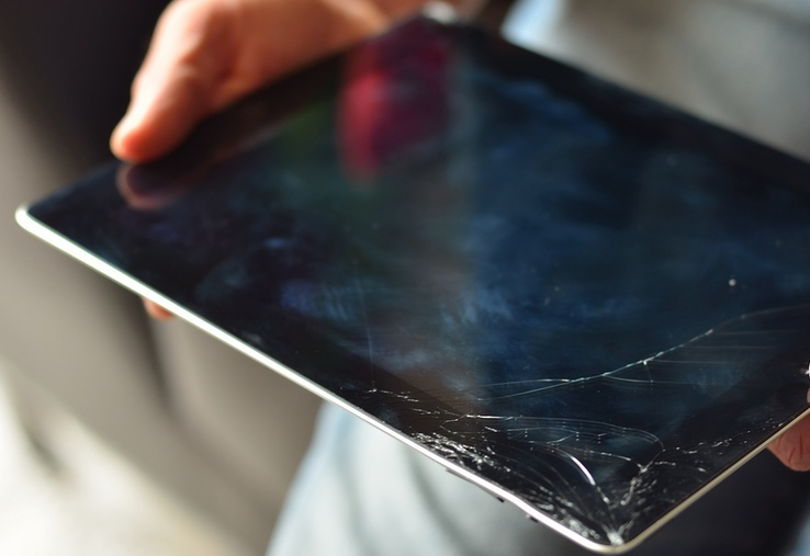 Why You Should Leave Cracked Screen Tablet Repair to Professionals