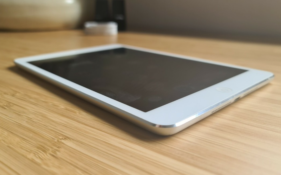 apple tablet repair Lakewood