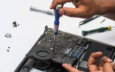How the Best Laptop & Mac Computer Repair Shop Handles Screen Flickering